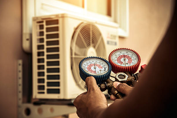 Professional Hvac technician working in Wallace, NC